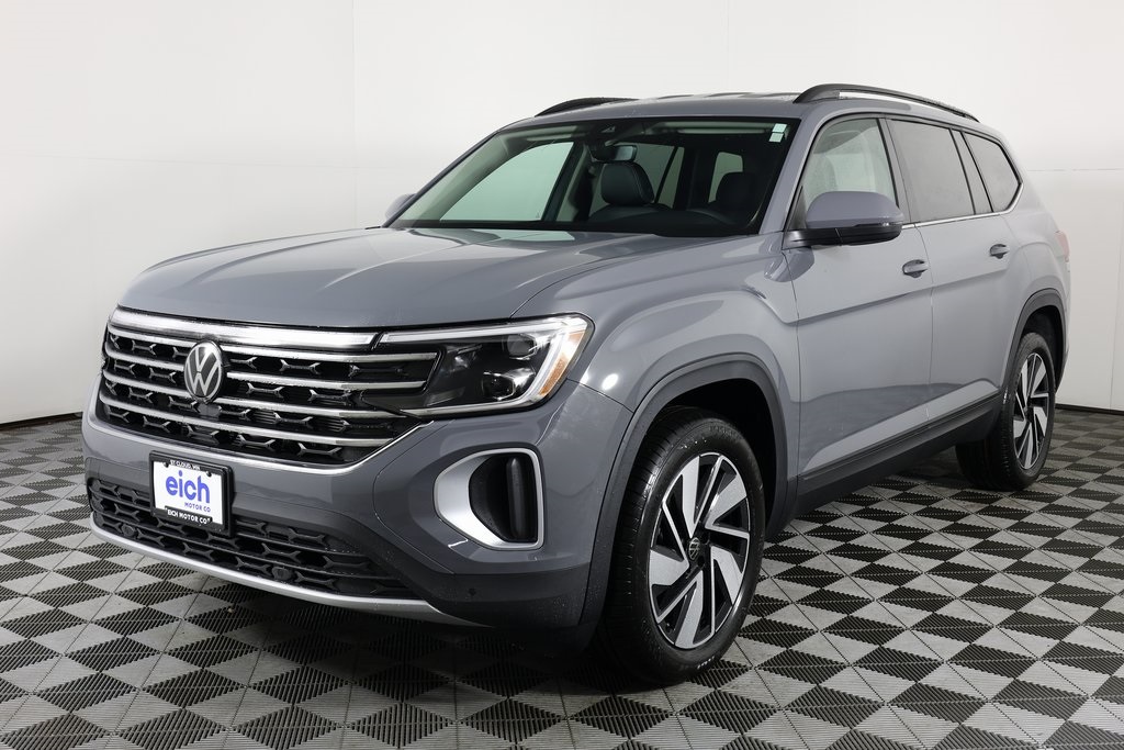 2025 Volkswagen Atlas SE Technology photo 3