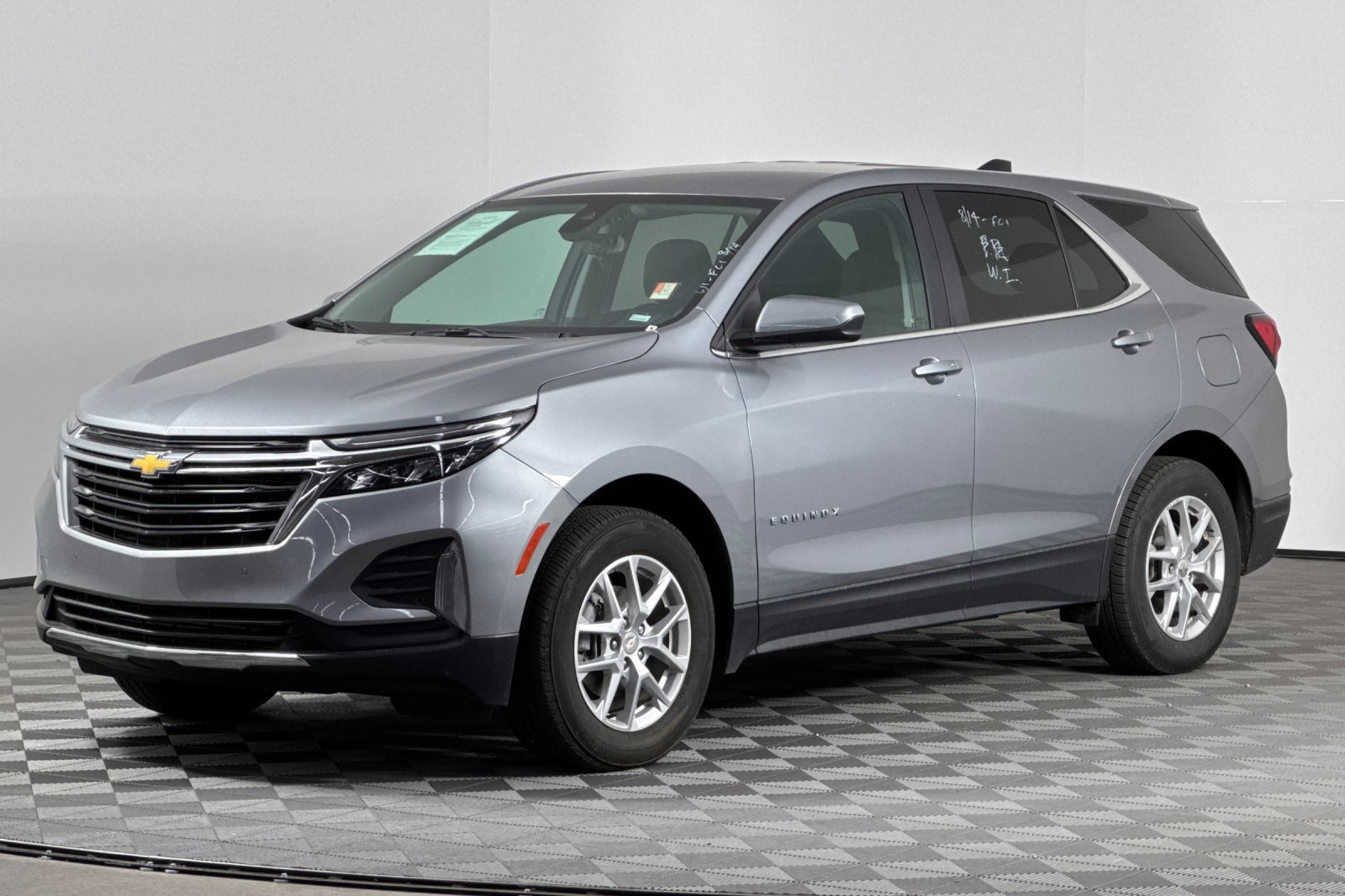 2024 Chevrolet Equinox LT photo 8