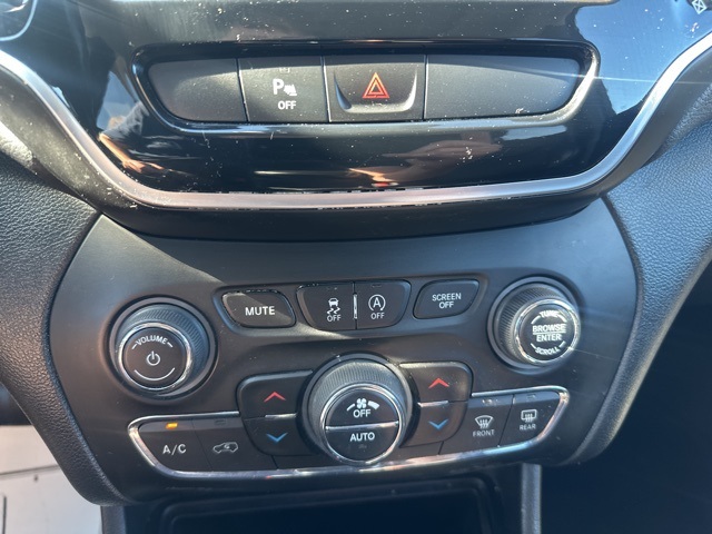 2020 Jeep Cherokee Limited photo 11