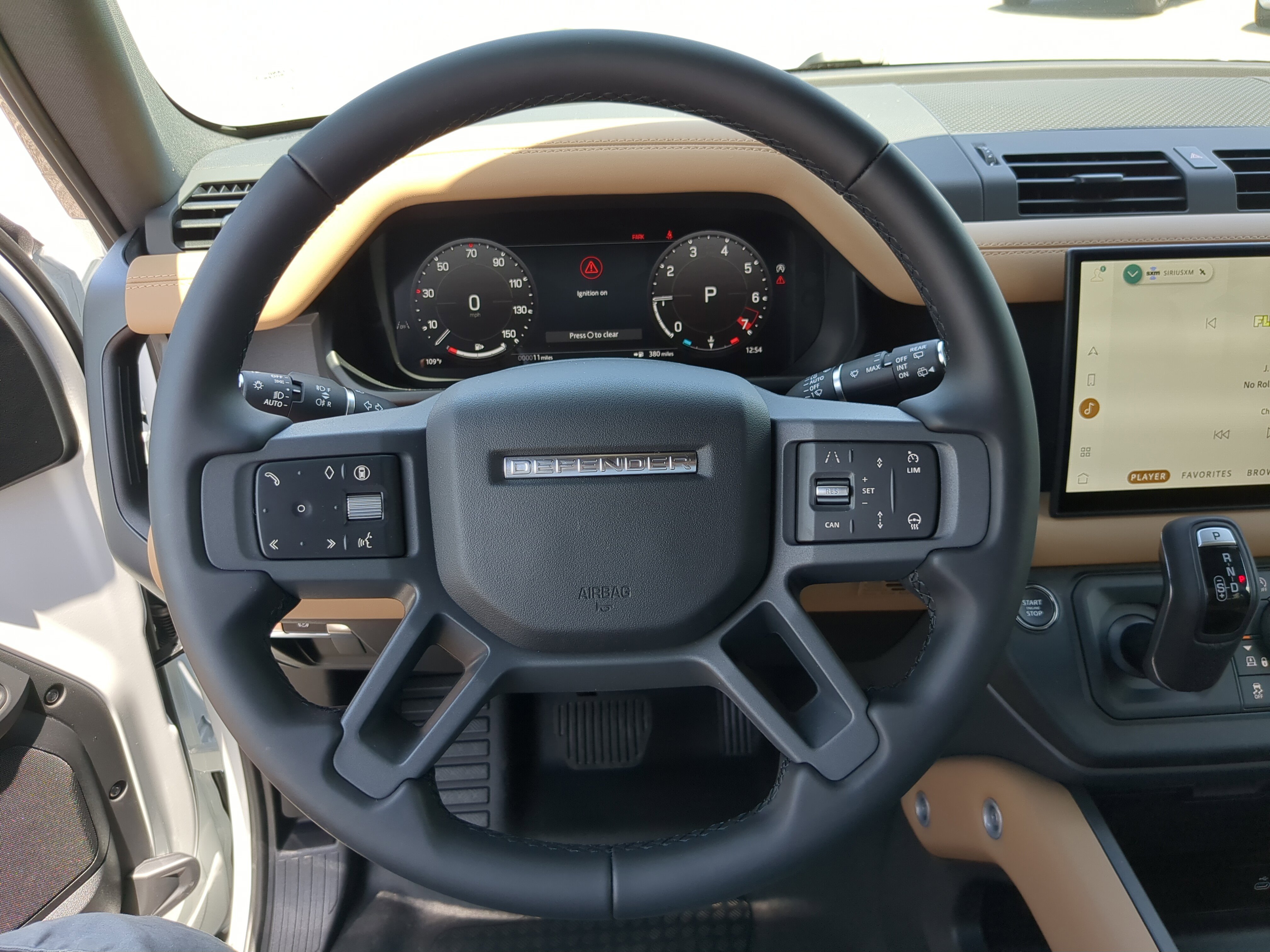 2025 Land Rover Defender X-Dynamic SE photo 20