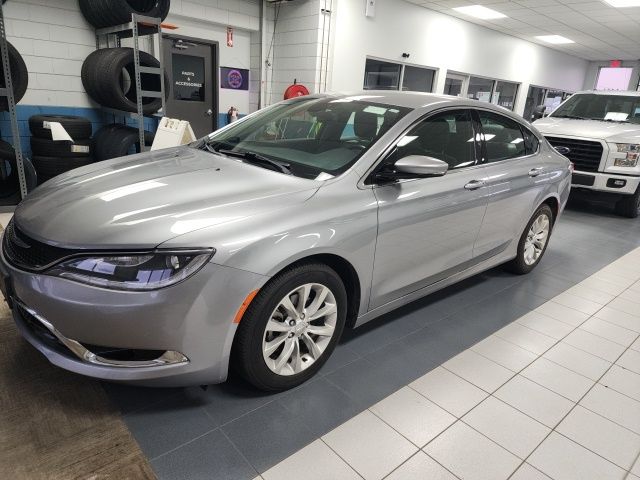 2015 Chrysler 200 C's photo