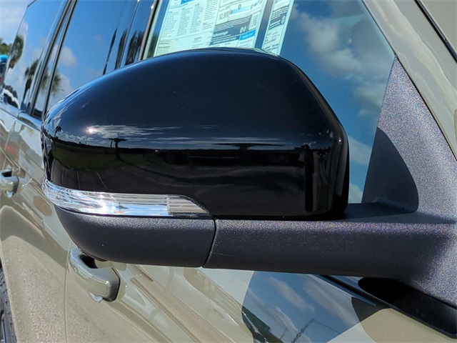 2025 Ford Expedition photo 11