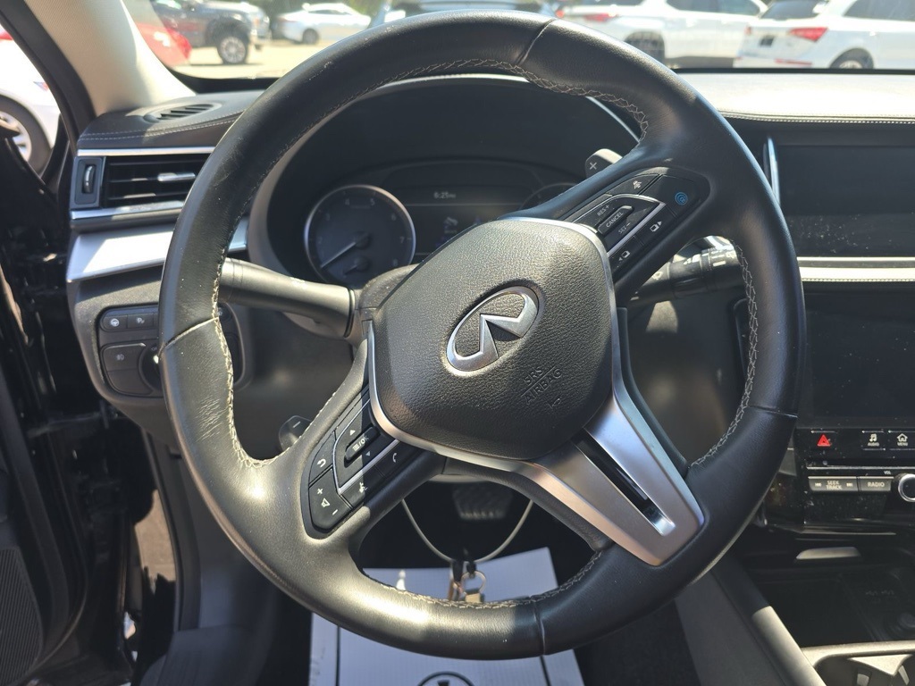 2021 Infiniti QX50 Luxe AWD photo 9