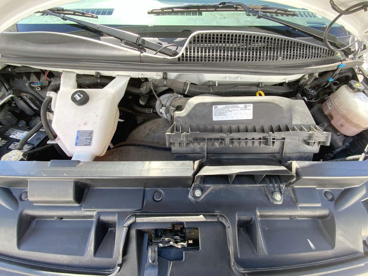 2022 Chevrolet Express Passenger 3500 photo 14