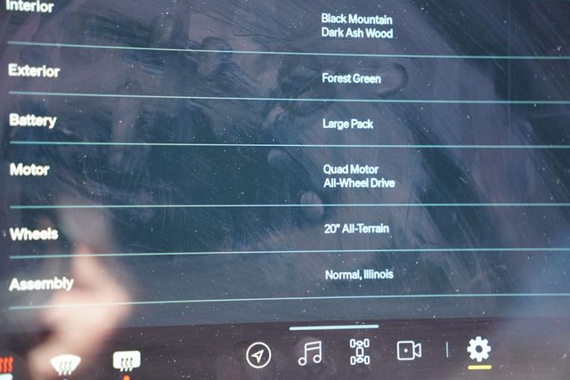 2023 Rivian R1S Adventure photo 31