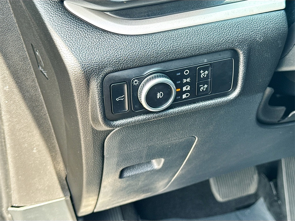 2023 Ford Explorer XLT photo 5