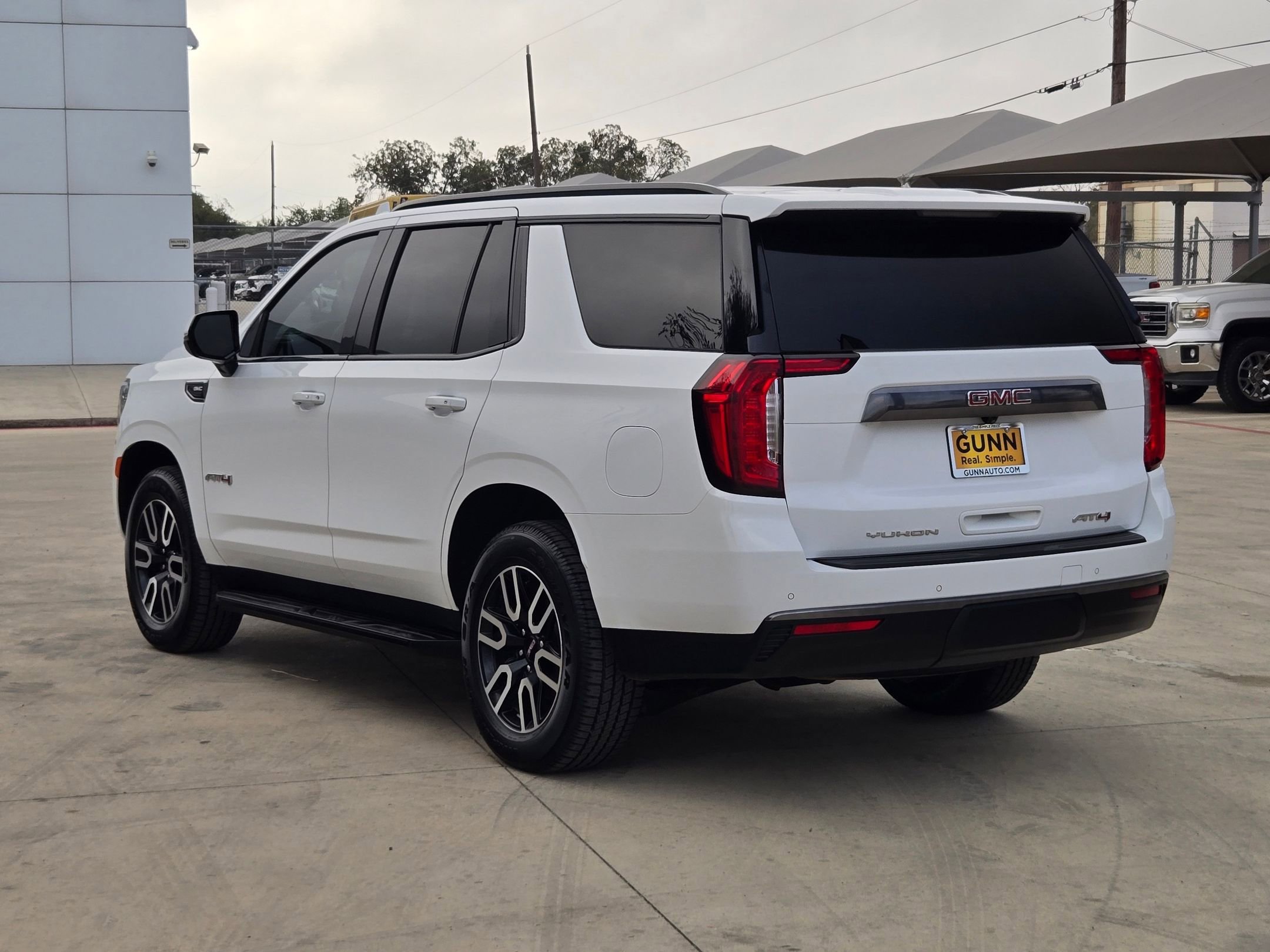 2023 Gmc Yukon AT4 photo 3