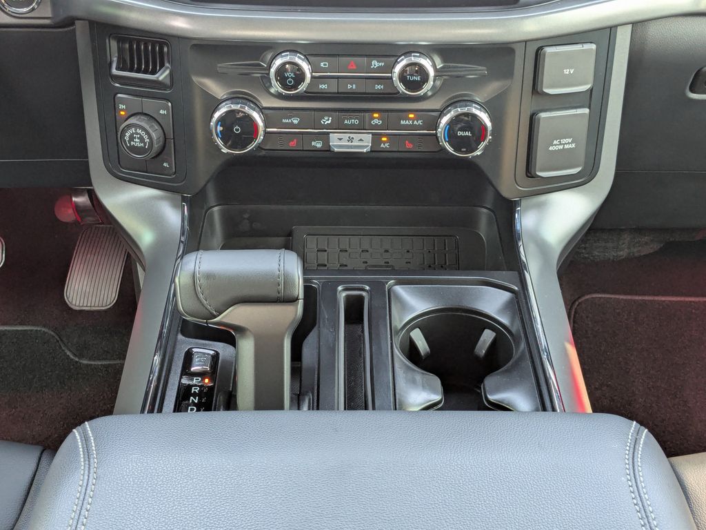 2025 Ford F-150 XLT photo 23