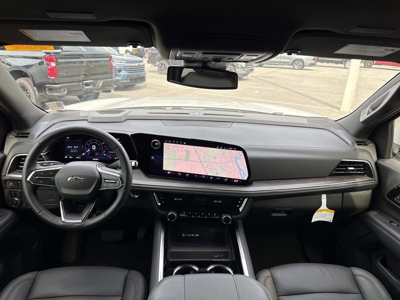 2025 Chevrolet Suburban Z71 photo 12