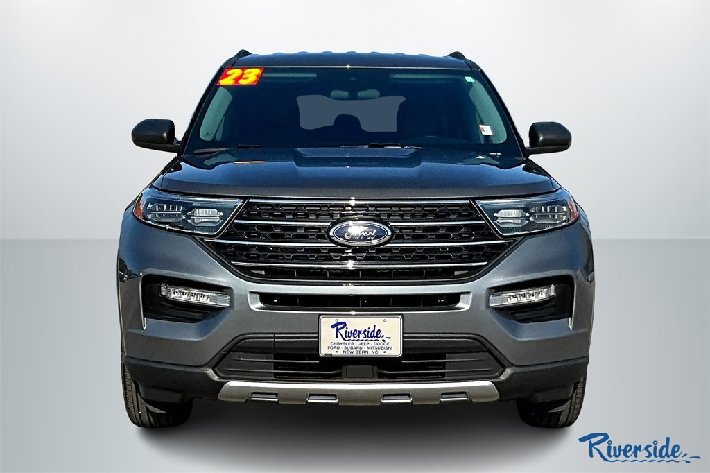 2023 Ford Explorer XLT photo 2