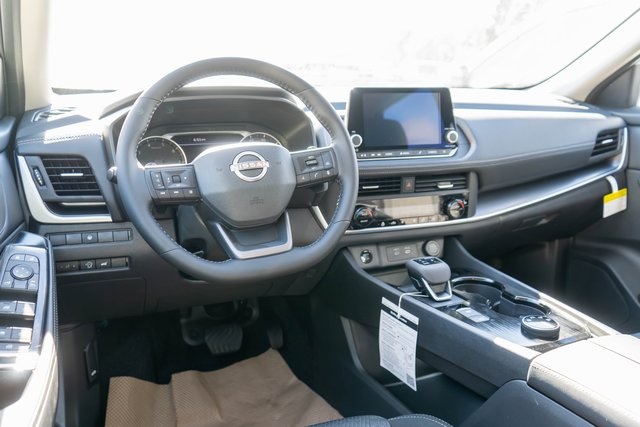 2026 Nissan Rogue SV photo 9