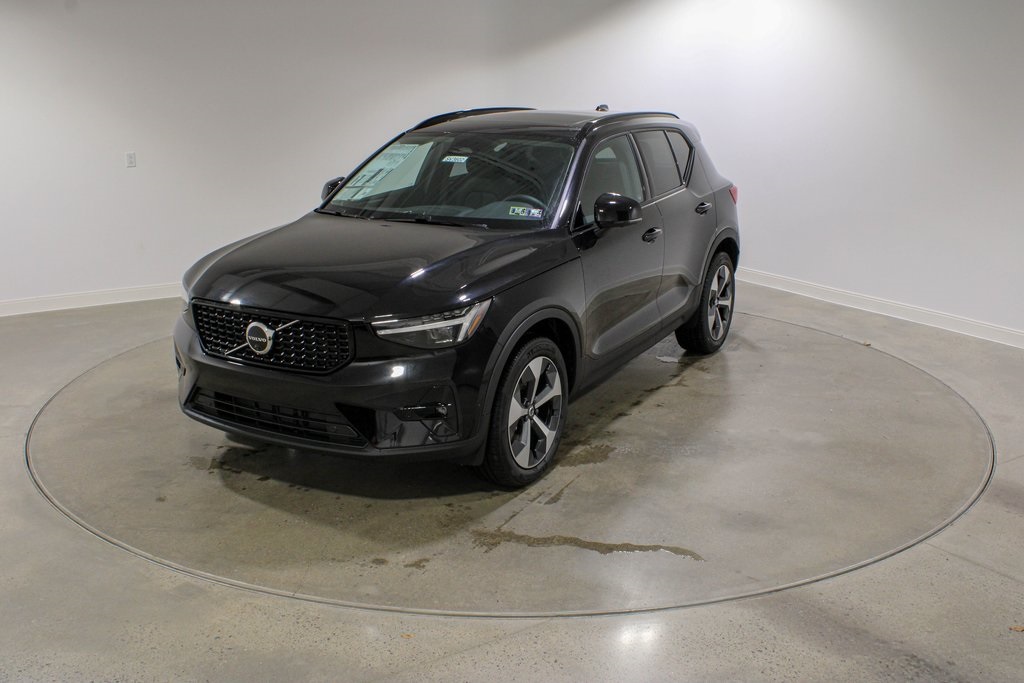 2026 Volvo XC40 Plus's photo