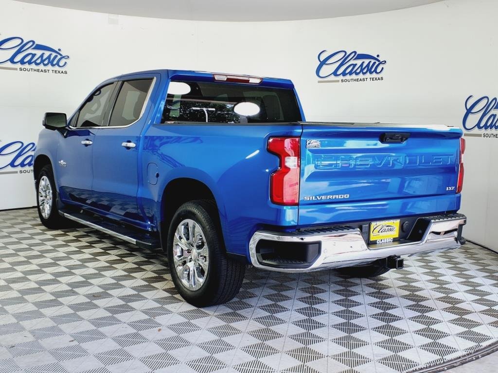 2024 Chevrolet Silverado 1500 LTZ photo 2
