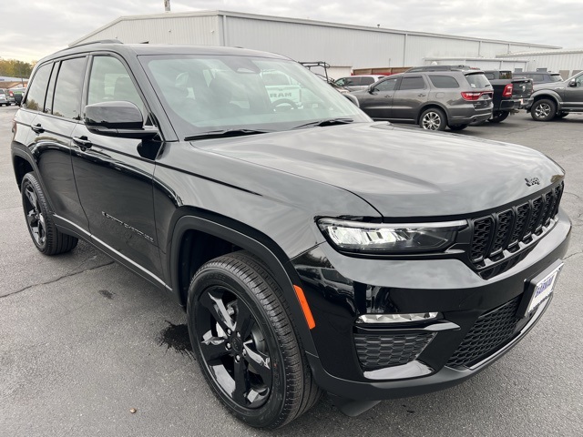 2025 Jeep Grand Cherokee Limited's photo