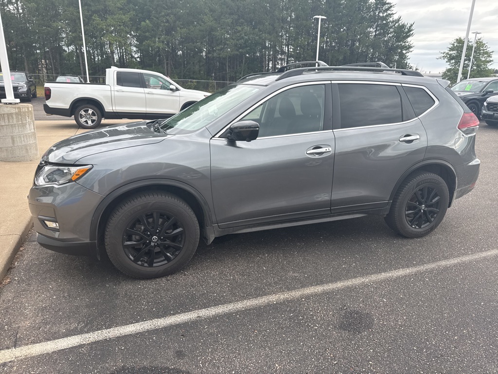 2018 Nissan Rogue SV photo 8