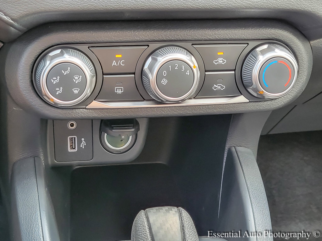 2025 Nissan Versa S photo 14