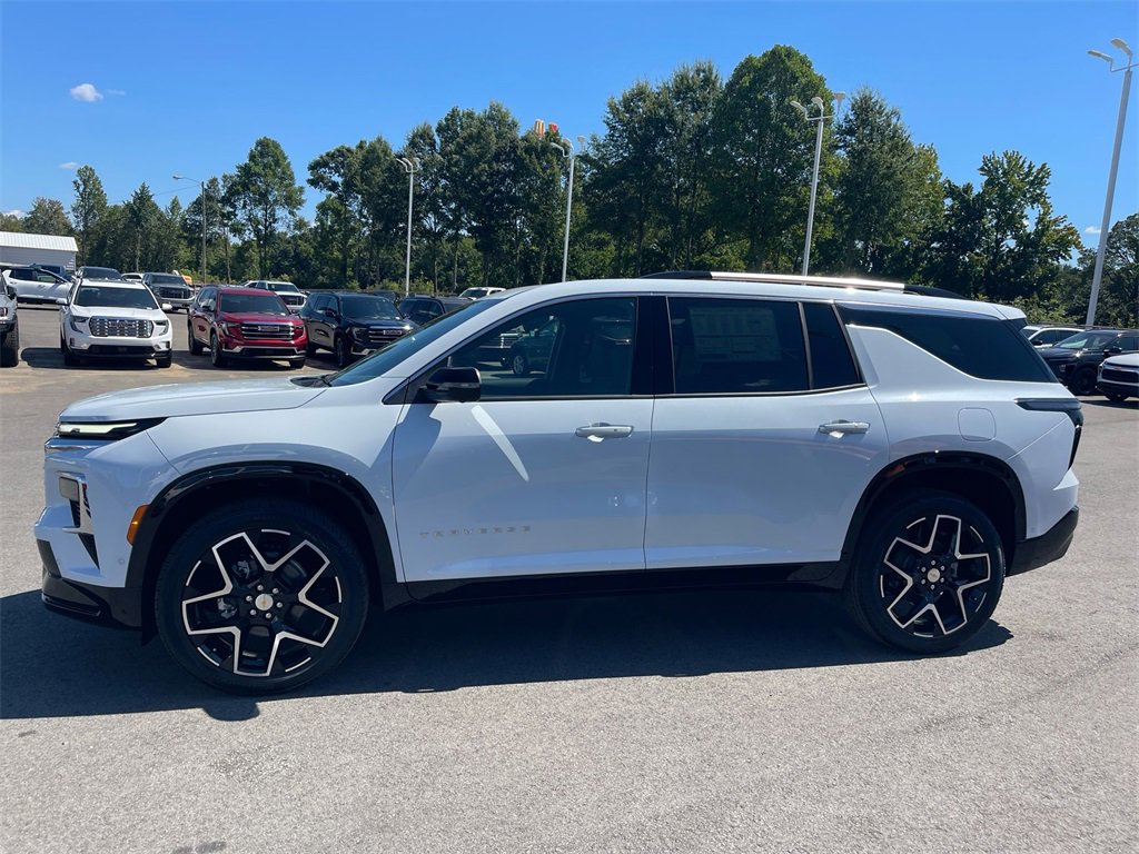 2026 Chevrolet Traverse High Country photo 2