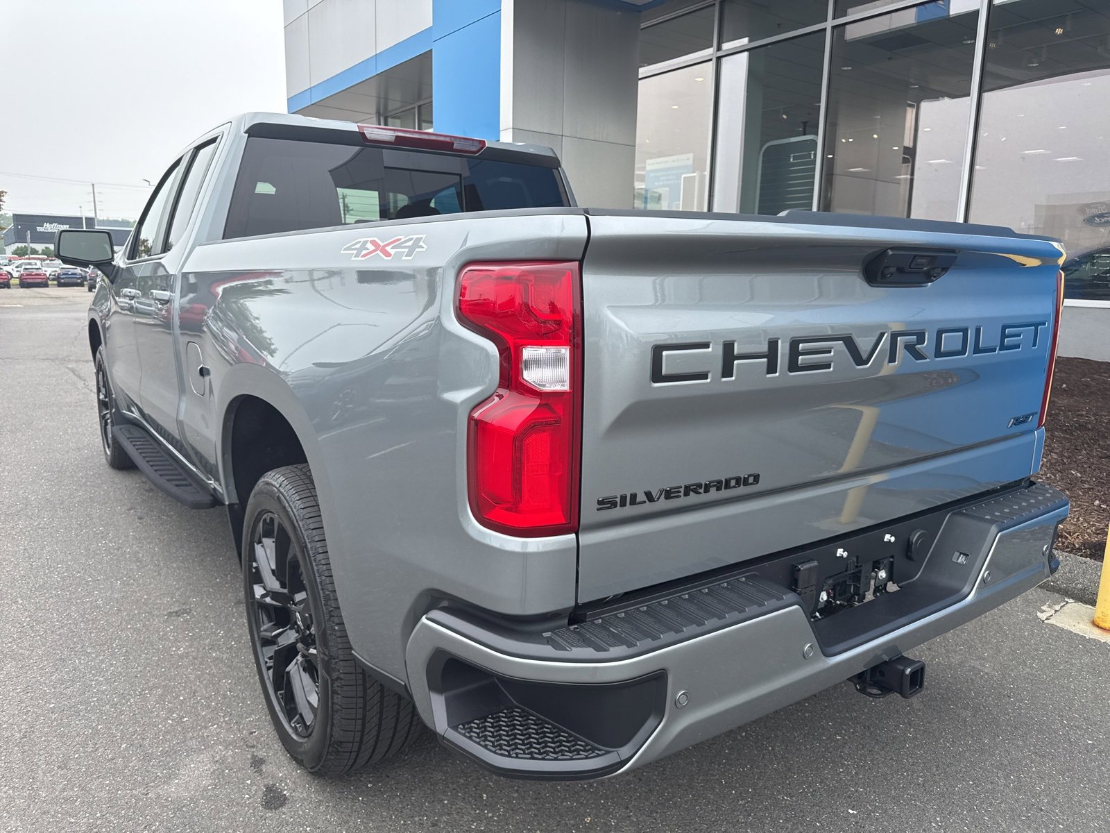 2026 Chevrolet Silverado 1500 RST photo 4