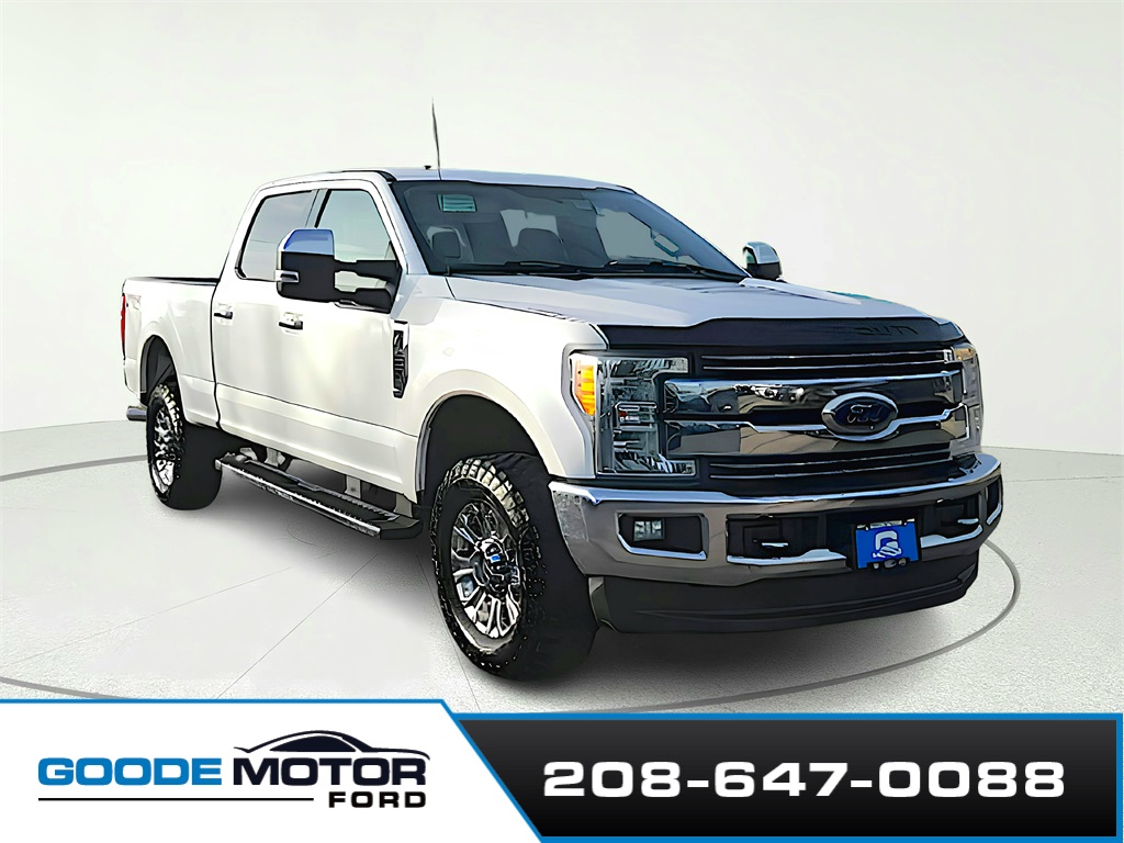 2017 Ford F-250 Super Duty Lariat's photo