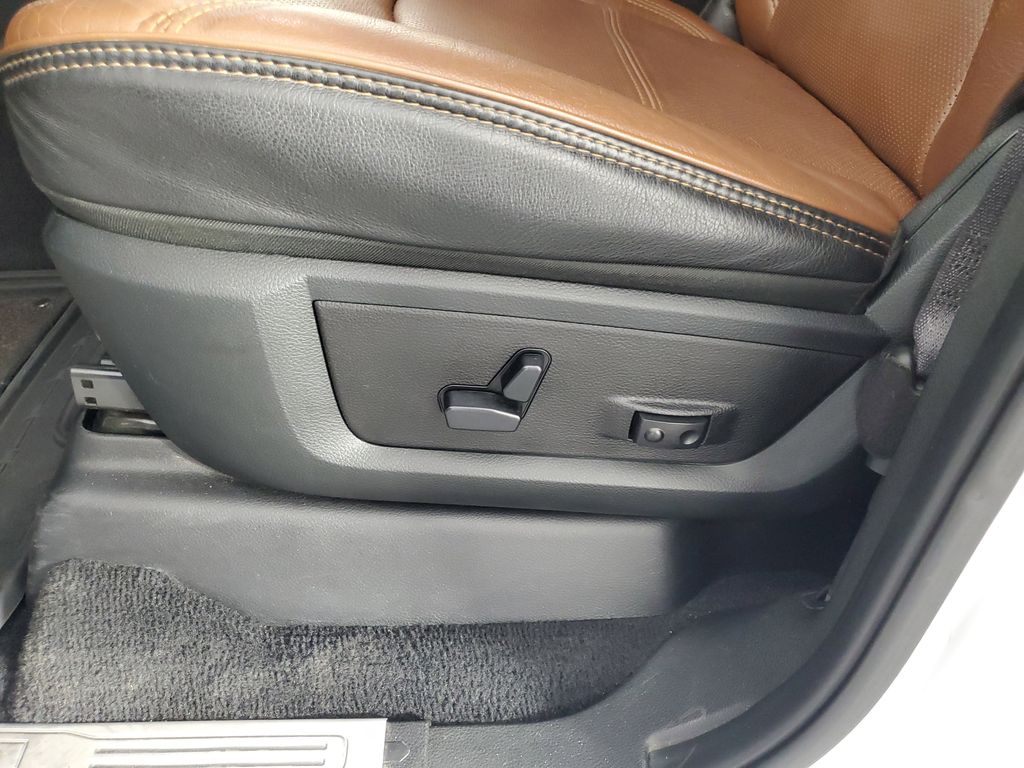 2019 Ram 2500 Laramie Longhorn photo 29