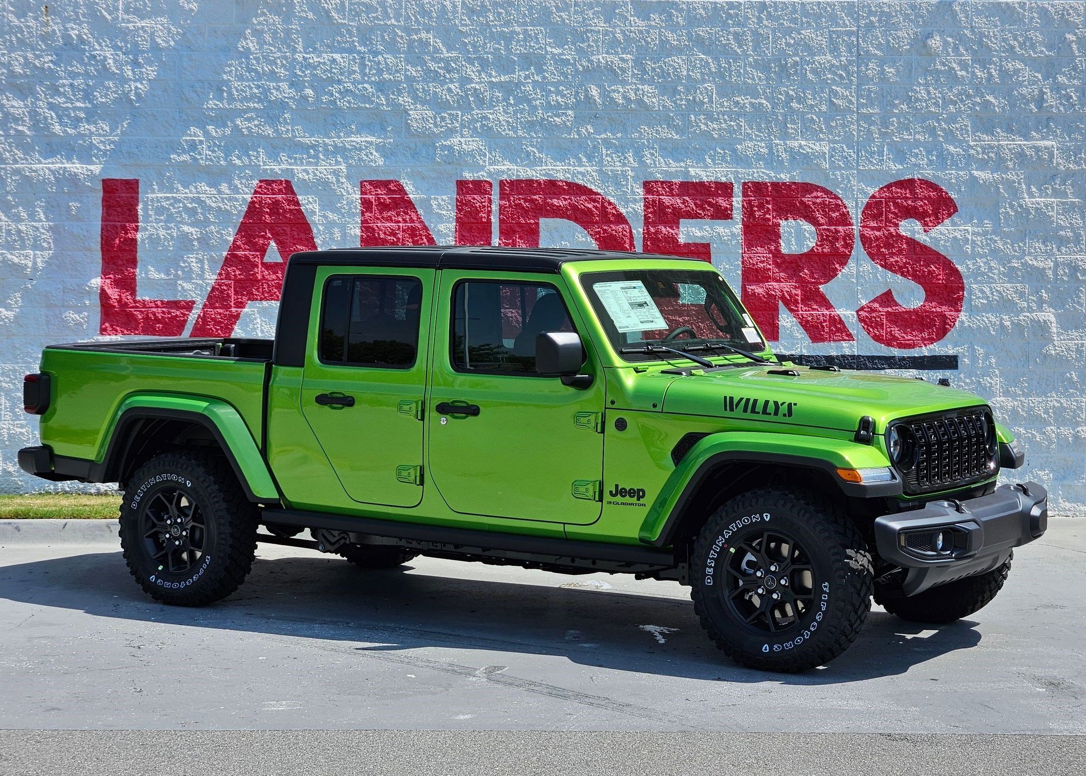 2025 Jeep Gladiator Willys's photo