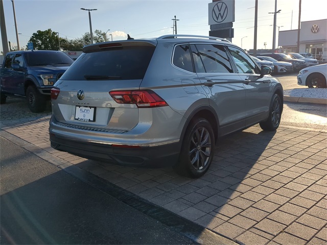 2022 Volkswagen Tiguan SE photo 4
