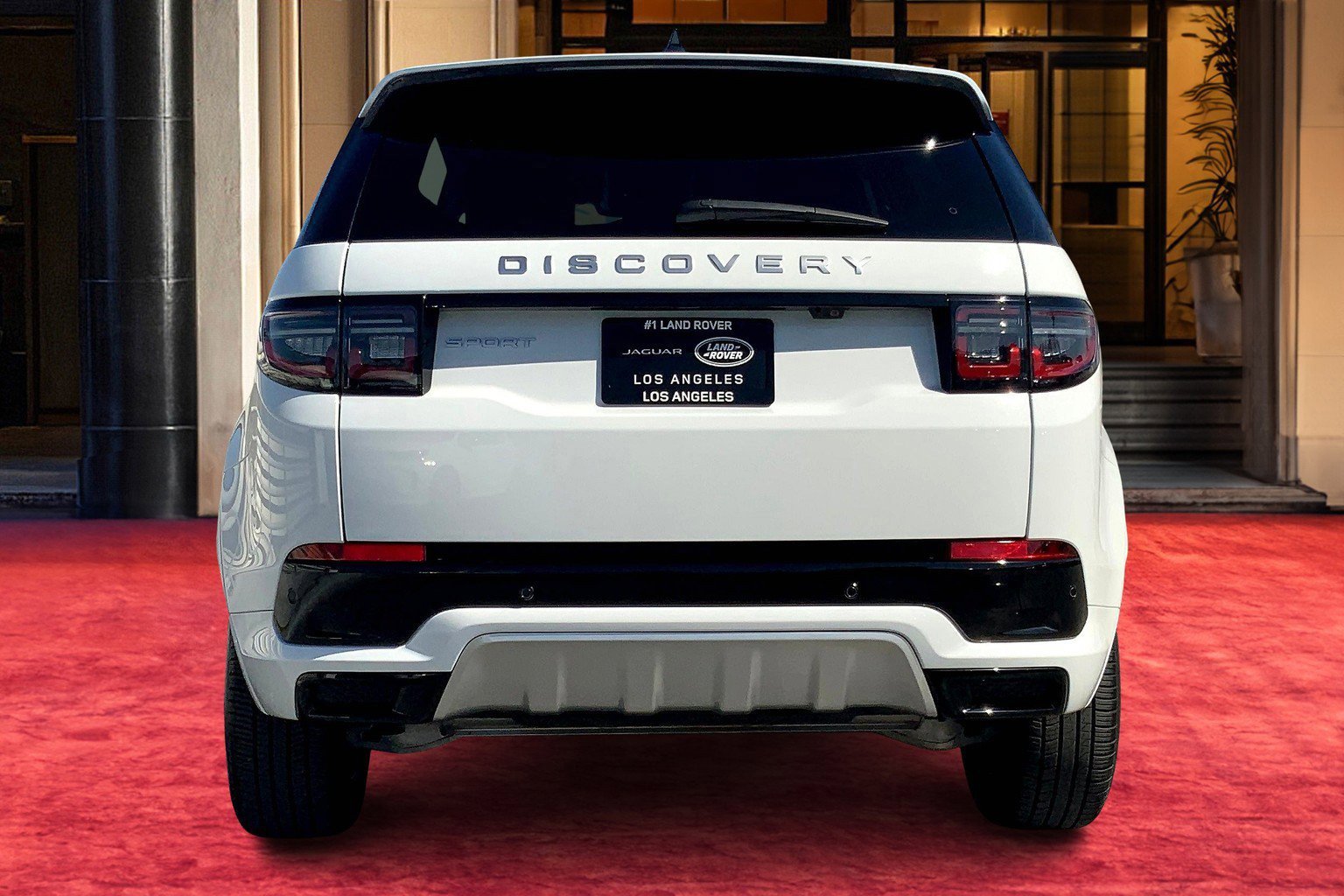 2024 Land Rover Discovery Sport S photo 3