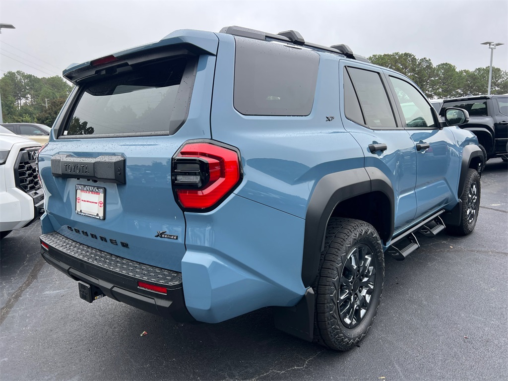 2025 Toyota 4Runner SR5 photo 3