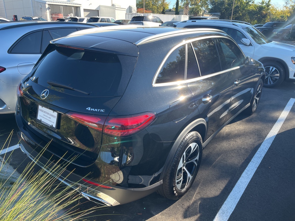 2025 Mercedes Benz GLC 350e 4MATIC photo 4
