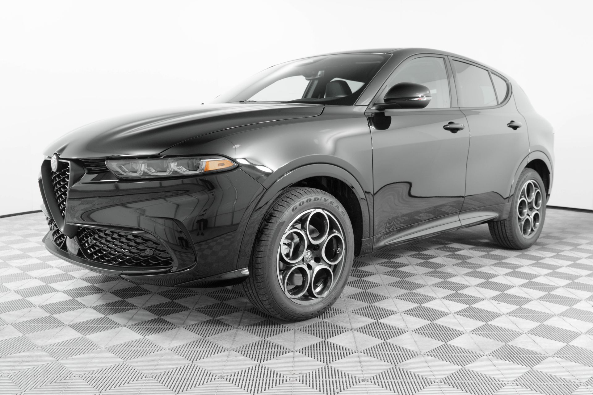 2025 Alfa Romeo Tonale photo 3