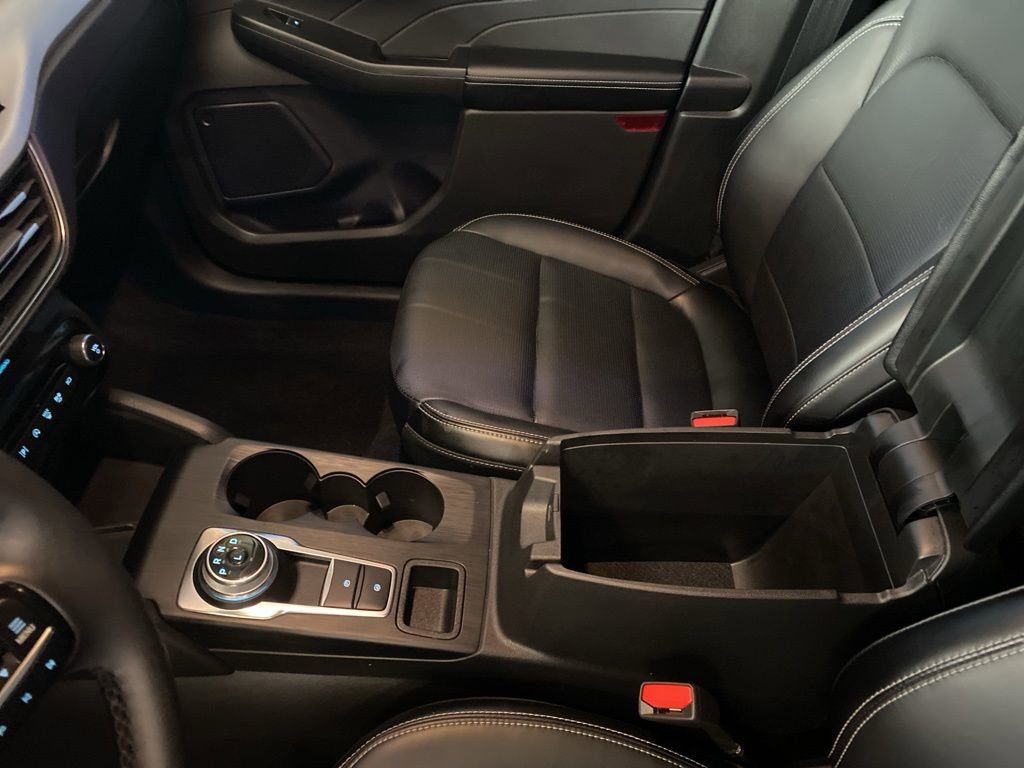 2024 Ford Escape Platinum photo 8