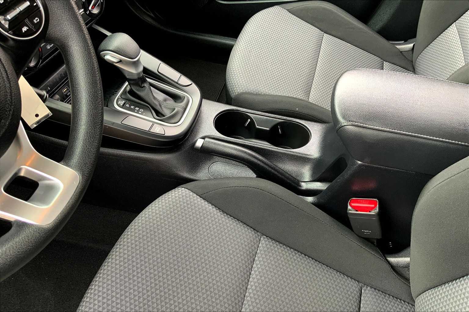2023 Kia Soul LX photo 14