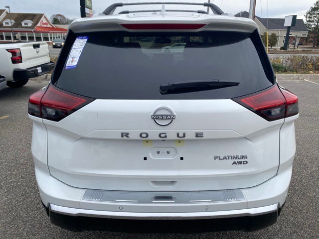 2026 Nissan Rogue Platinum photo 2