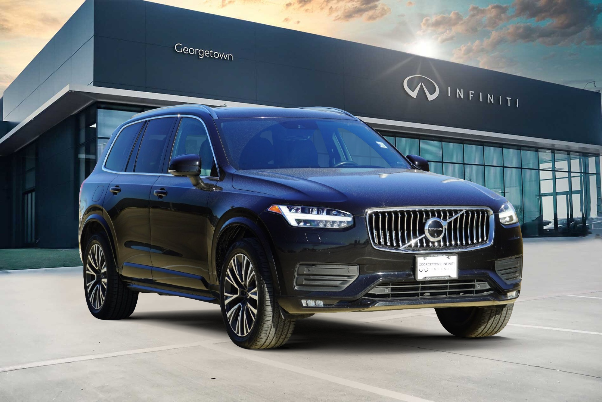 2020 Volvo XC90 Momentum's photo