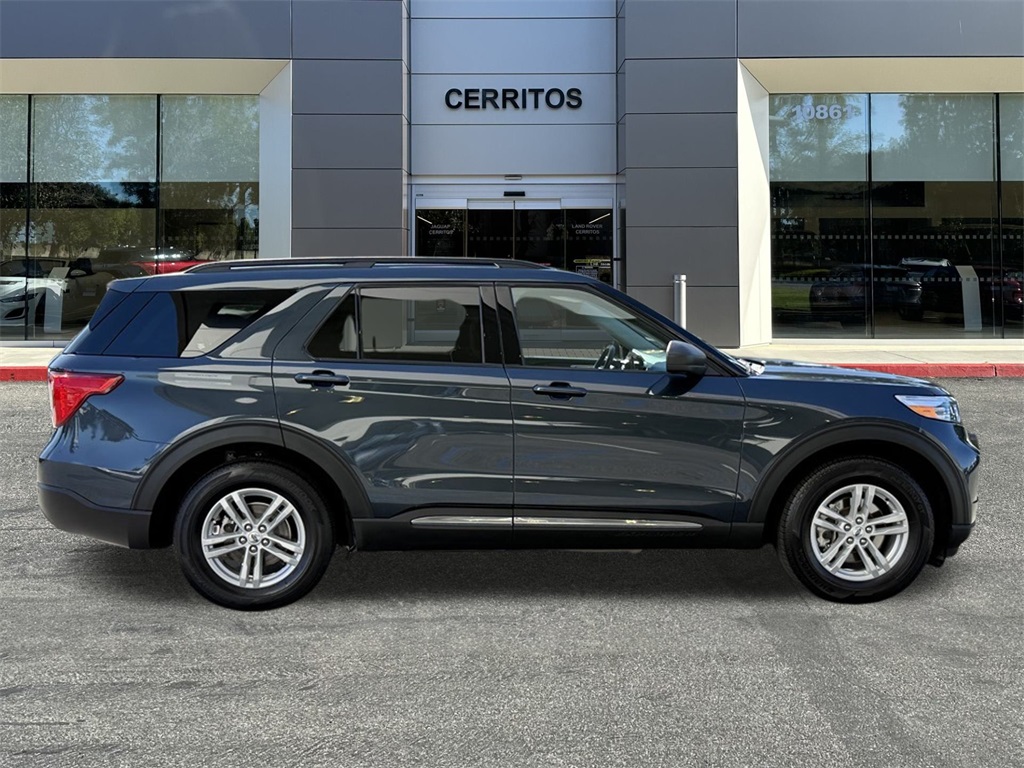 2024 Ford Explorer XLT photo 4