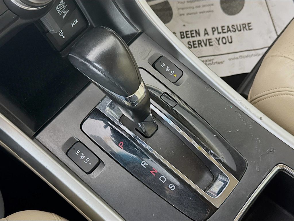 2013 Honda Accord Touring photo 20