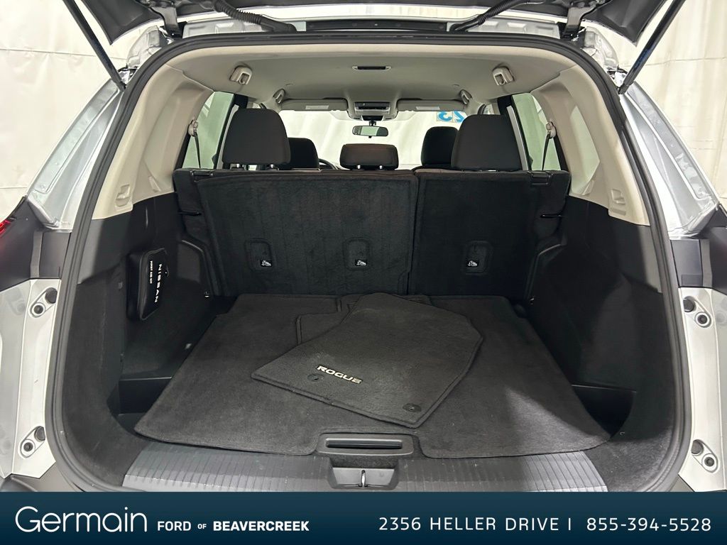 2023 Nissan Rogue SV photo 28