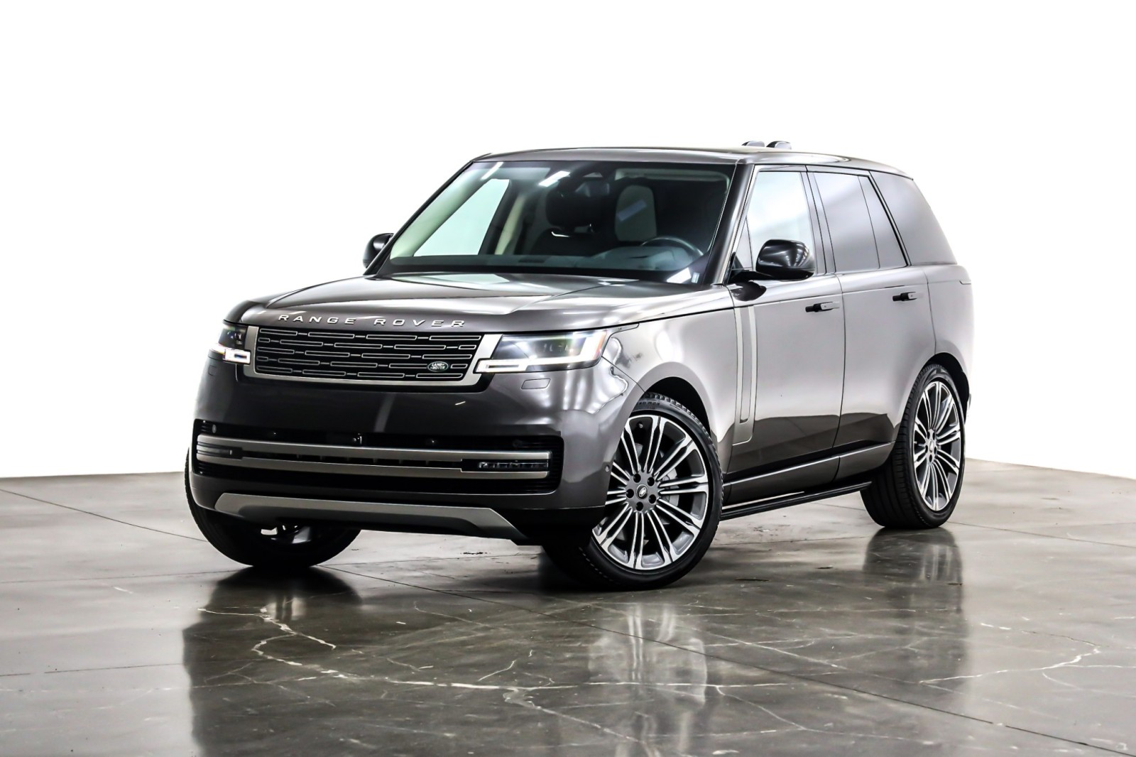 2024 Land Rover Range Rover SE's photo