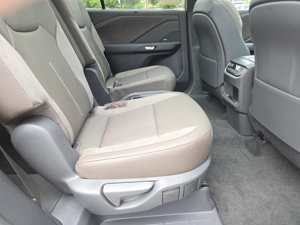 2025 Lexus TX 350 Luxury photo 2
