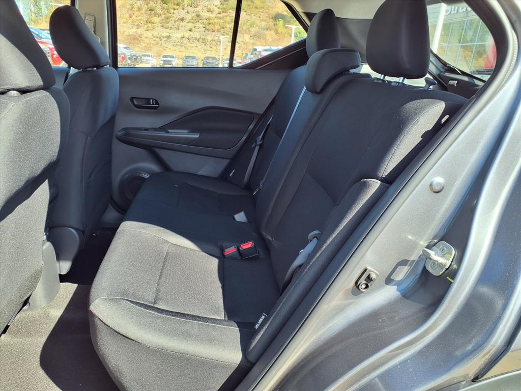 2025 Nissan Kicks Play S photo 4