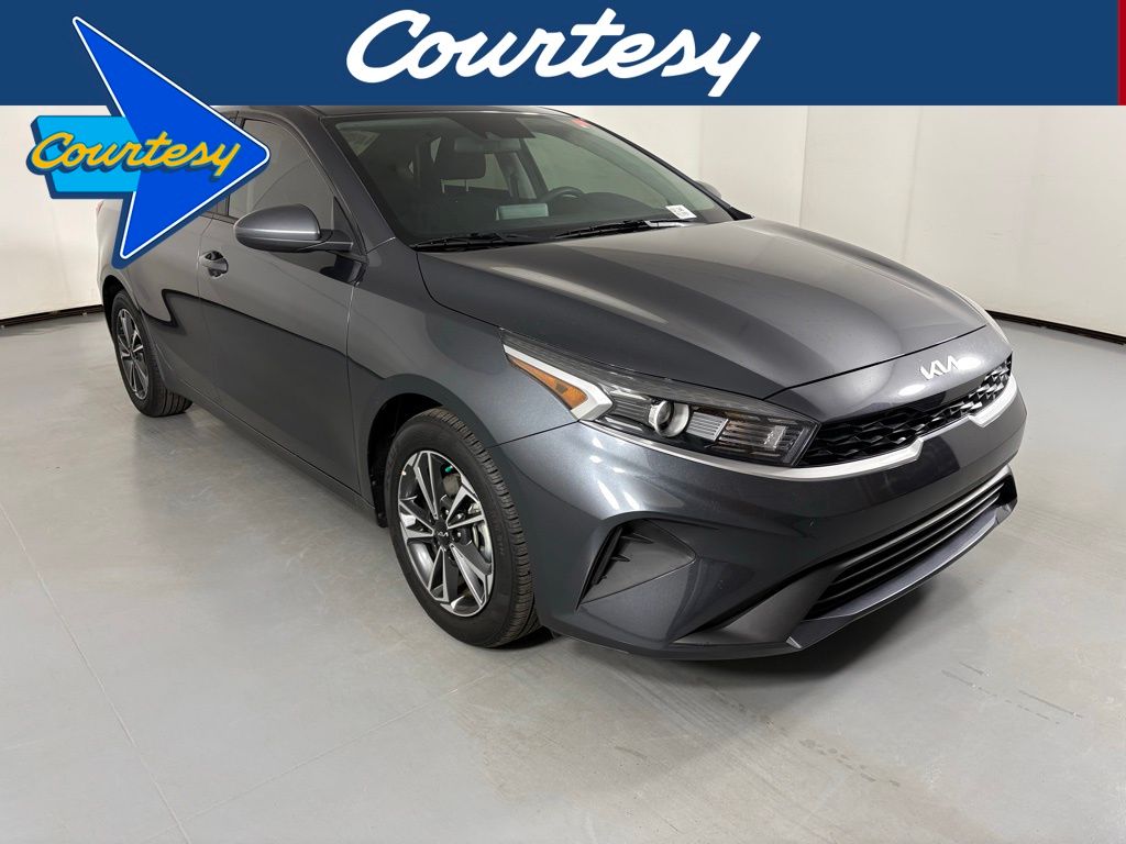 2024 Kia Forte LXS's photo