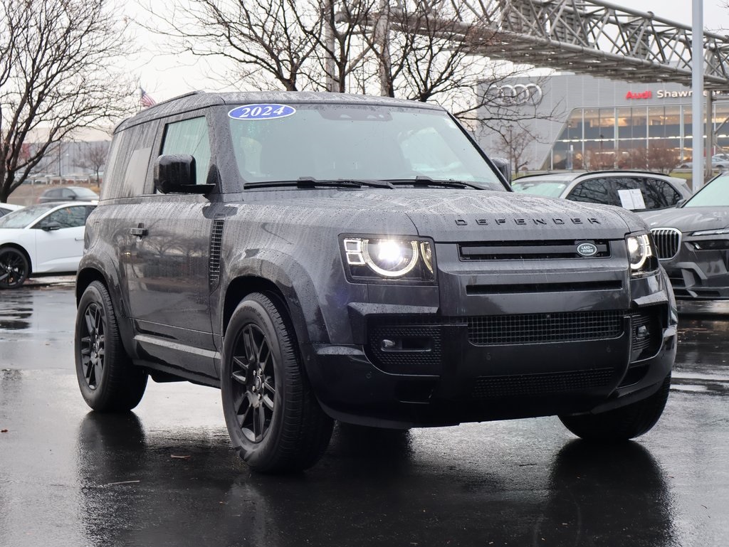 2024 Land Rover Defender 90 X-Dynamic SE photo 3