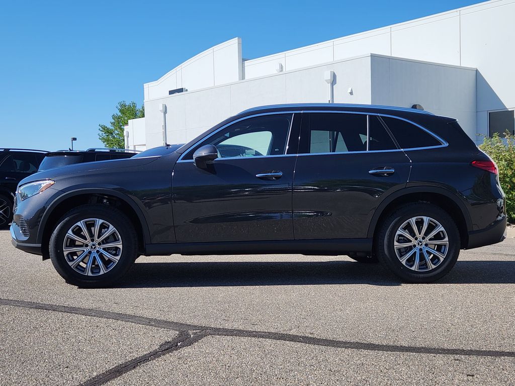 2026 Mercedes Benz GLC 300 4MATIC photo 5