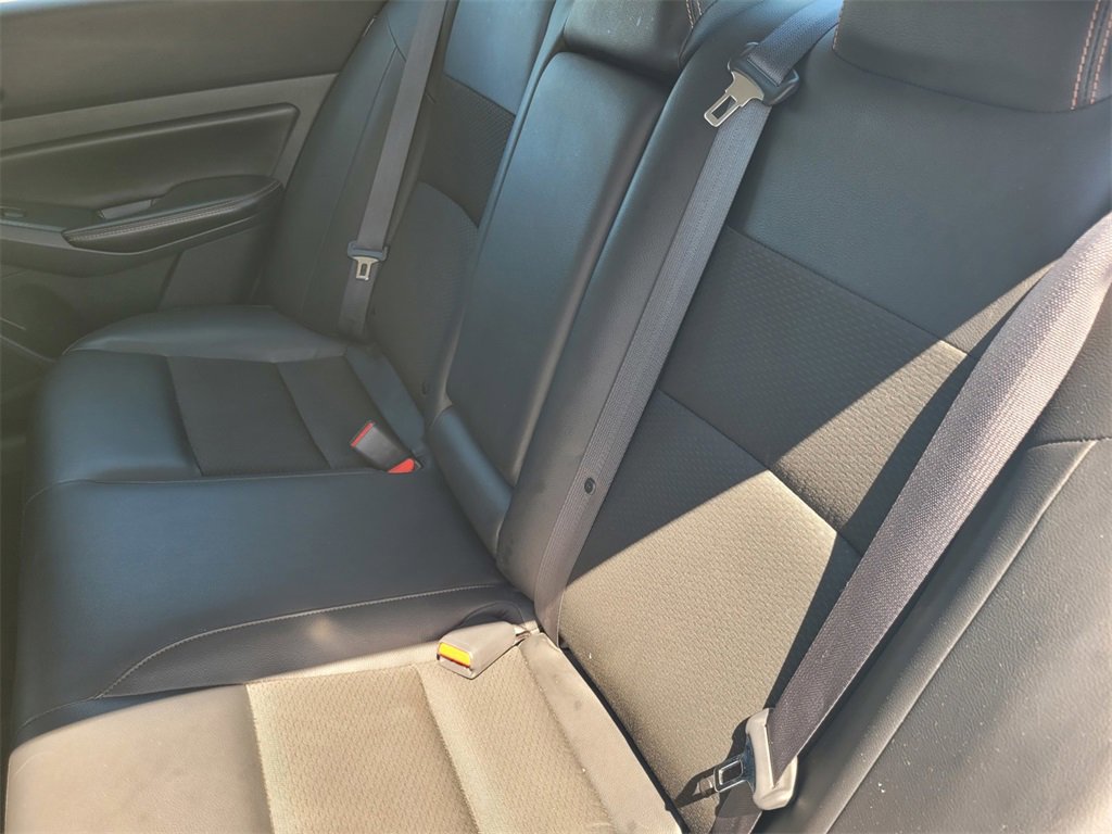 2021 Nissan Altima 2.5 SR photo 13