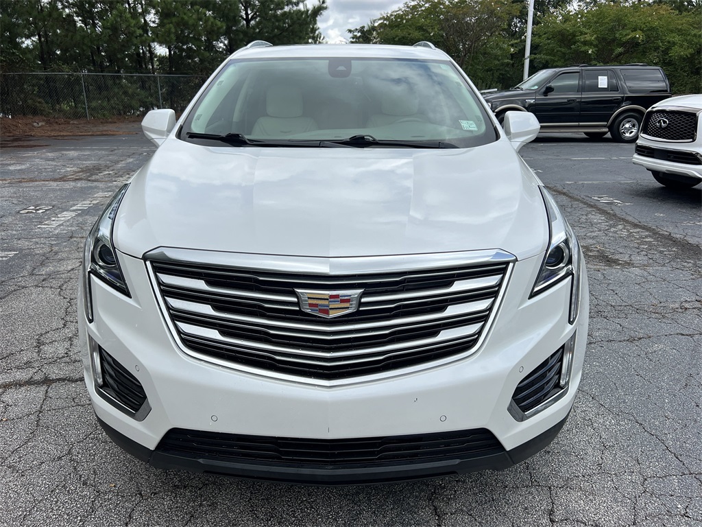 2018 Cadillac XT5 Luxury photo 2