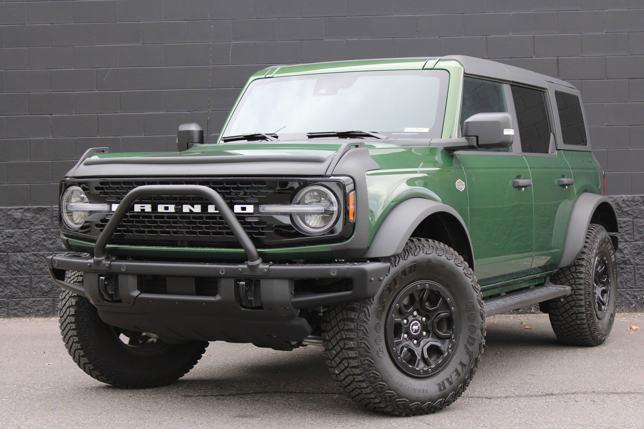 2023 Ford Bronco 4-Door Wildtrak's photo