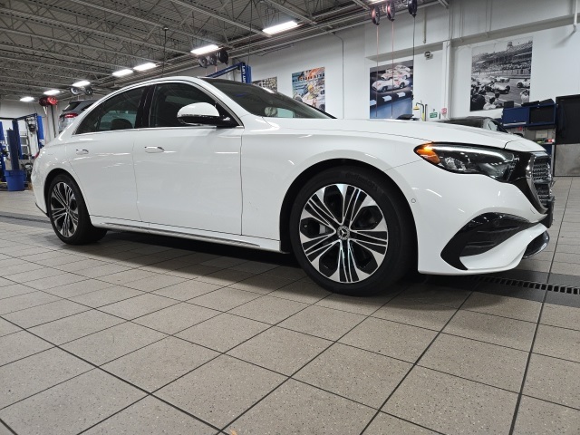 2024 Mercedes-Benz E-Class E350's photo