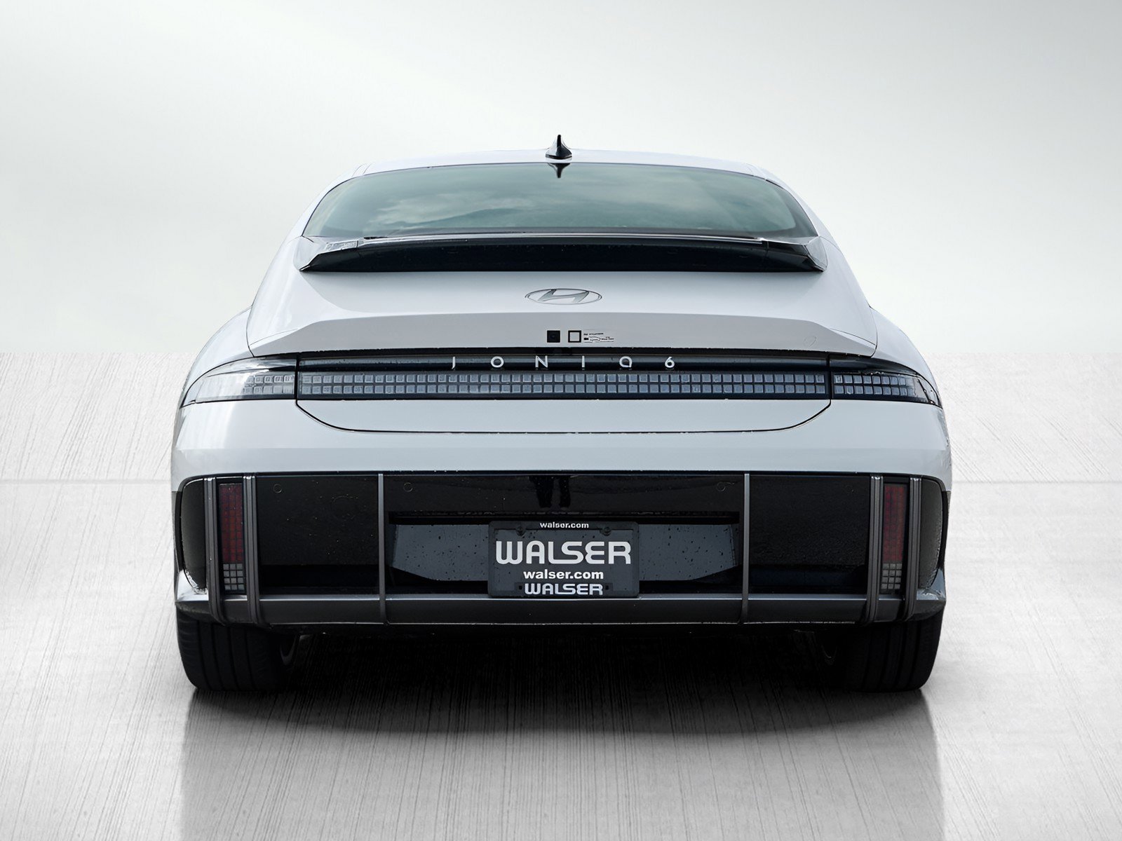 2025 Hyundai Ioniq 6 SEL photo 4