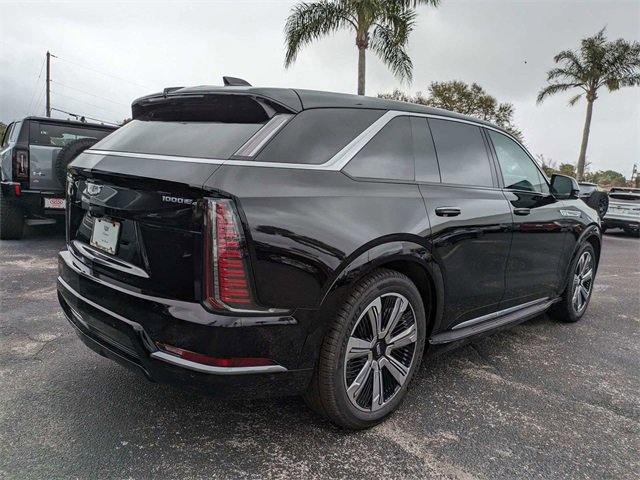 2025 Cadillac Escalade IQ Luxury photo 4