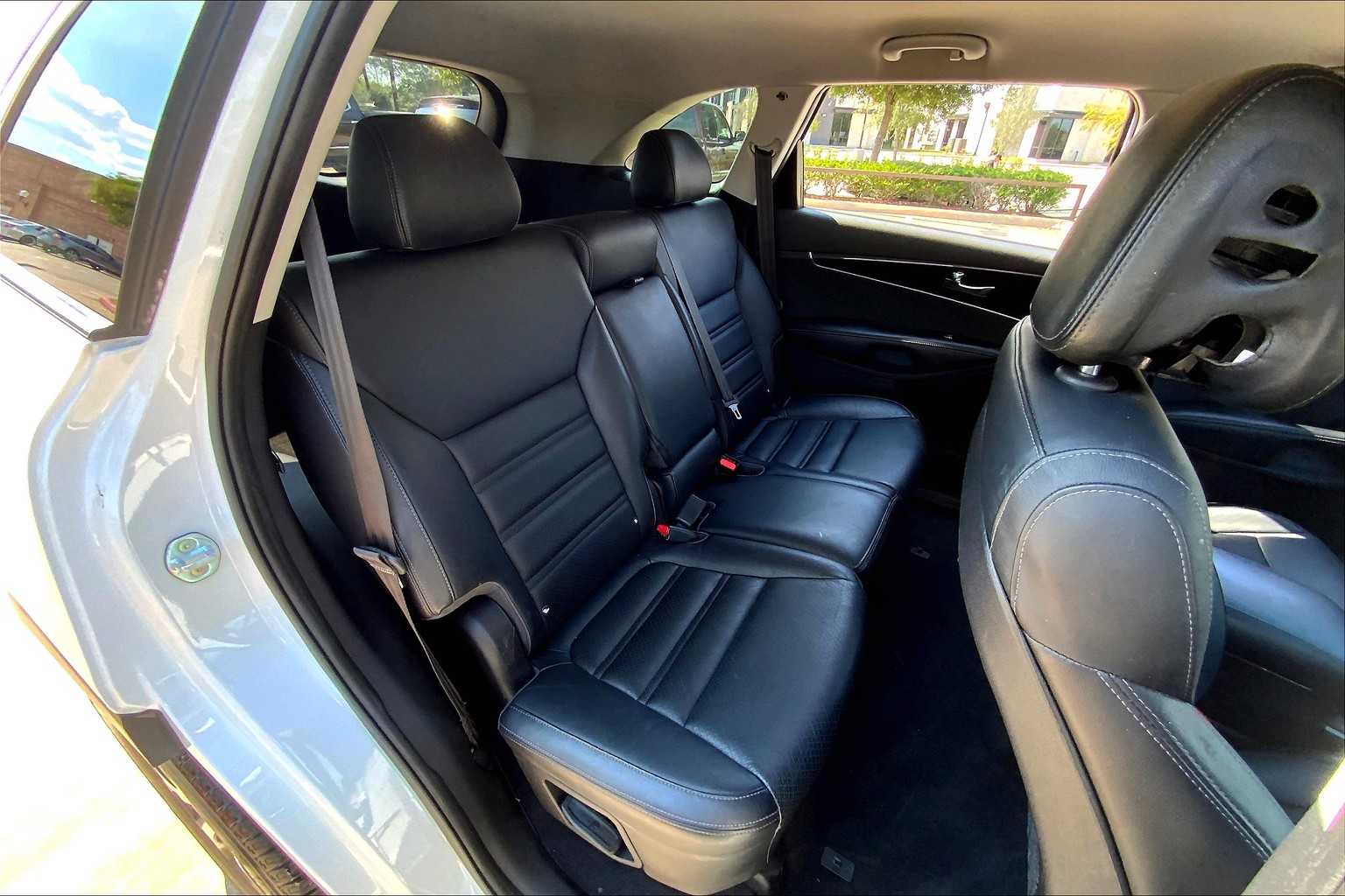 2016 Kia Sorento EX photo 16